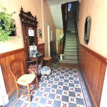 Dans Maison Familiale Lägenhet *